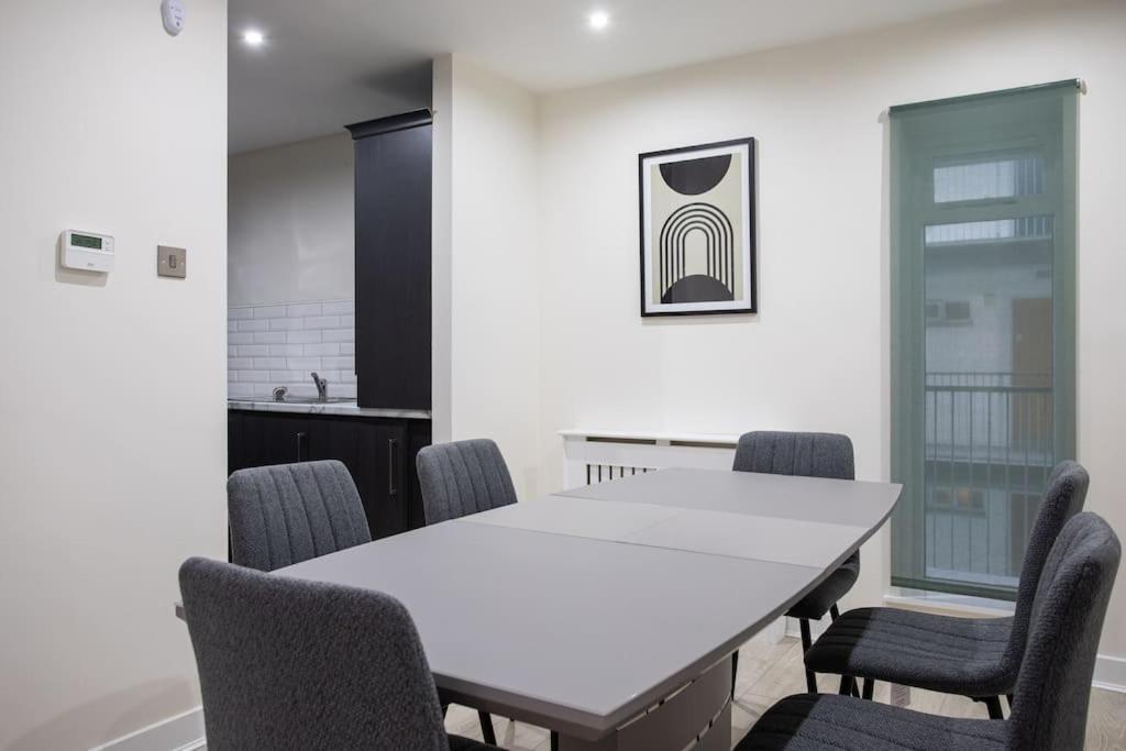 Luxury, Sleeps 6, Centre Belfast