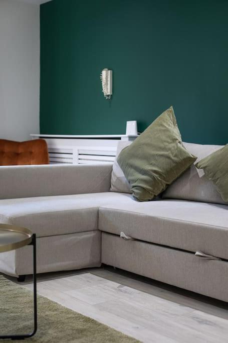Luxury, Sleeps 6, Centre